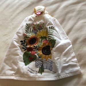 Floral Kitchen Towel with Sunflower Design